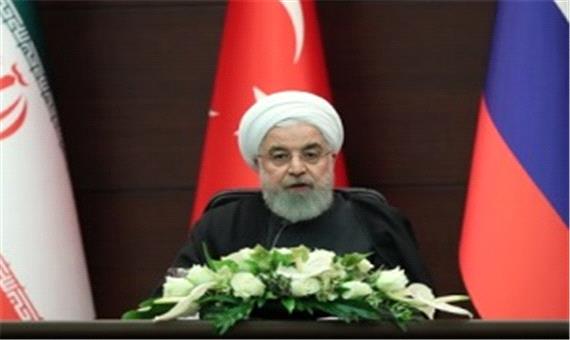 روحانی: آمریکا و اروپا حرف از مذاکره موشکی نزنند