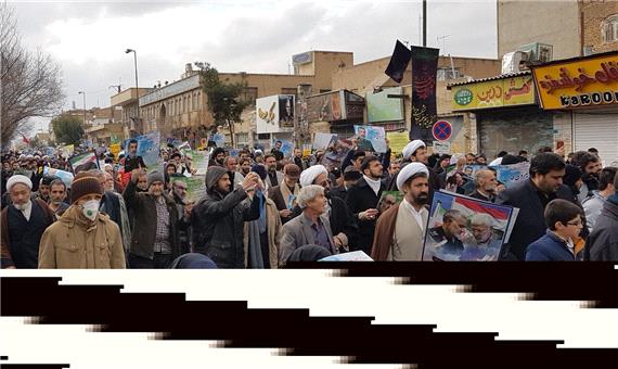نمازگزاران قمی در حمایت از اقتدار نظام اسلامی راهپیمایی کردند