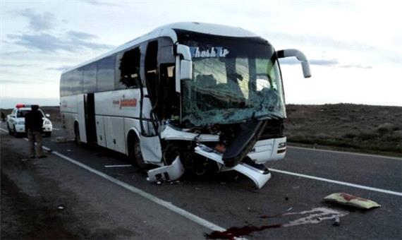 تصادف اتوبوس با 5 خودرو سواری در قم