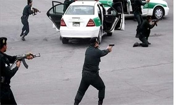 درگیری تن به تن مأمور پلیس با سارق مسلح در شمال تهران