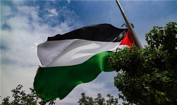 پرچم فلسطین در آستانه روز قدس در قم به اهتزاز درآمد