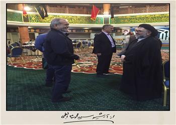 ابطحی: از رای به پزشکیان پشیمان نیستیم