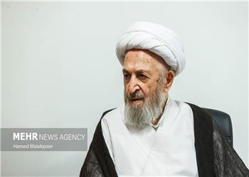 آیتالله سبحانی: پیامبر اسلام(ص) در قله همه فضائل قرار دارد