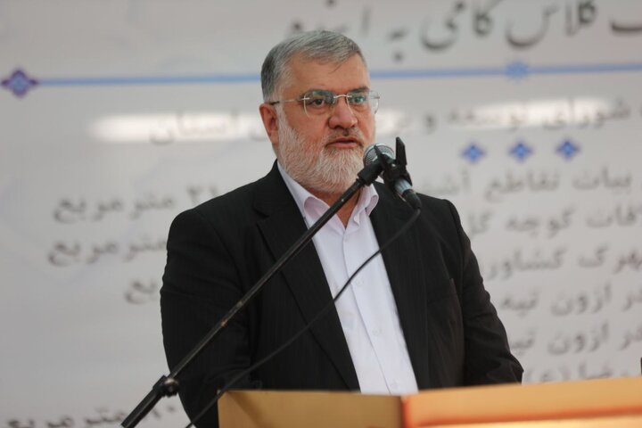 استاندار تهران: برخی مدارس استان تهران ۳ شیفته هستند!