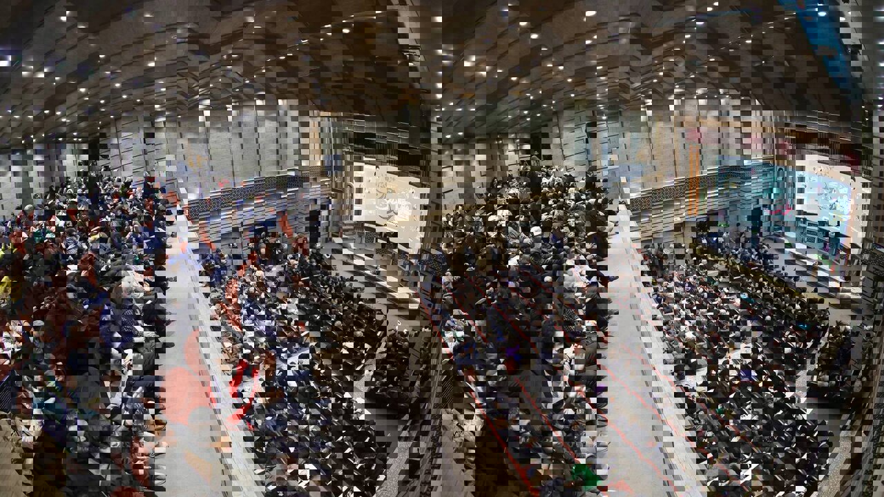 جشن ولادت حضرت علی‌اکبر (ع) با تجلیل از جوانان برتر قم برگزار شد