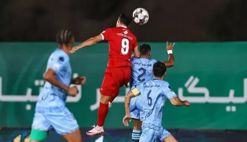 برد دشوار سرخ‌ها با گل ستاره نوظهور؛ پرسپولیس با شکست چادرملو در کورس ماند