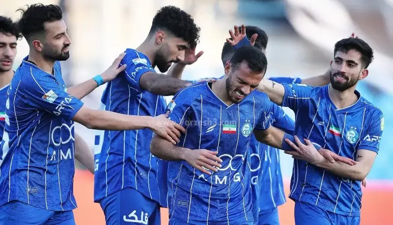 برد دراماتیک آبی‌ها مقابل حریف ده نفره؛ نازون استقلال را به کورس بازگرداند