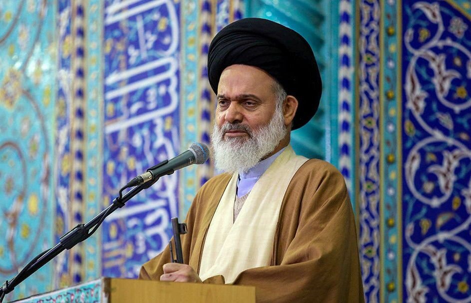 امام جمعه قم: انقلاب اسلامی توانسته است آرمان‌های امام را به نسل جدید منتقل کند