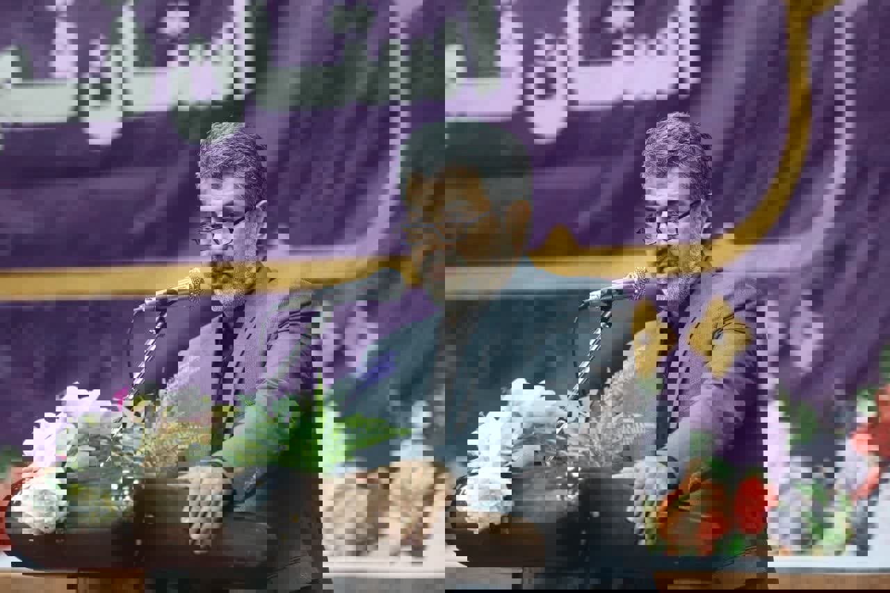 امسال بیش از ۳۰ ورزشکار قمی روی سکوهای ملی و آسیایی ایستادند