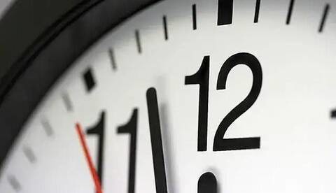 ساعت رسمی کشور از ابتدای فروردین ۱۴۰۴ تغییر می‌کند؟