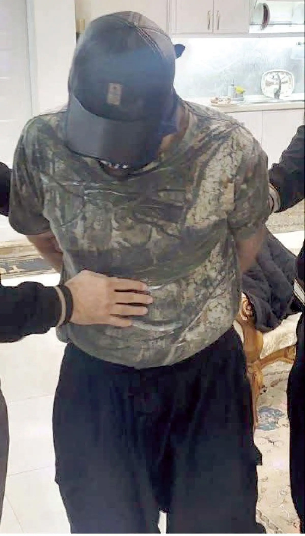 عملیات هوایی پلیس برای دستگیری قاتل فراری