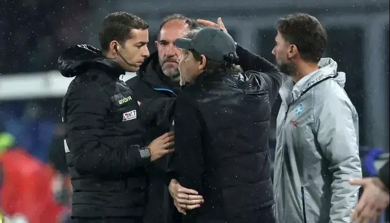 خشم ناپولی از داوری: این فوتبال مایه ننگ است!