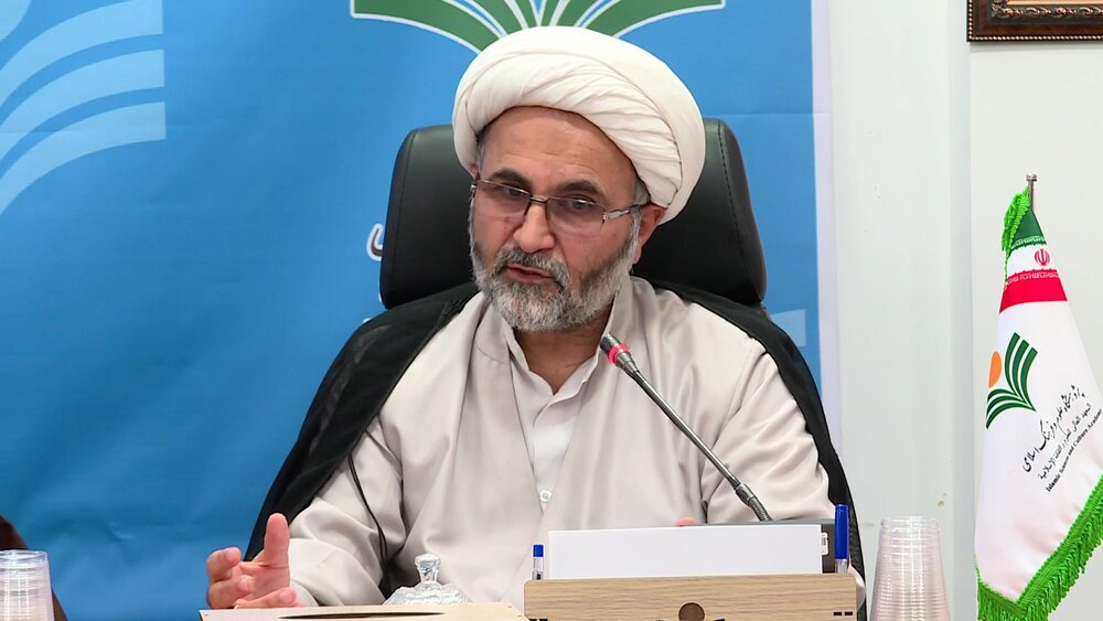 استاد دانشگاه مفید: فساد کشور را از رسیدن به سعادت و پیشرفت بازمی‌دارد