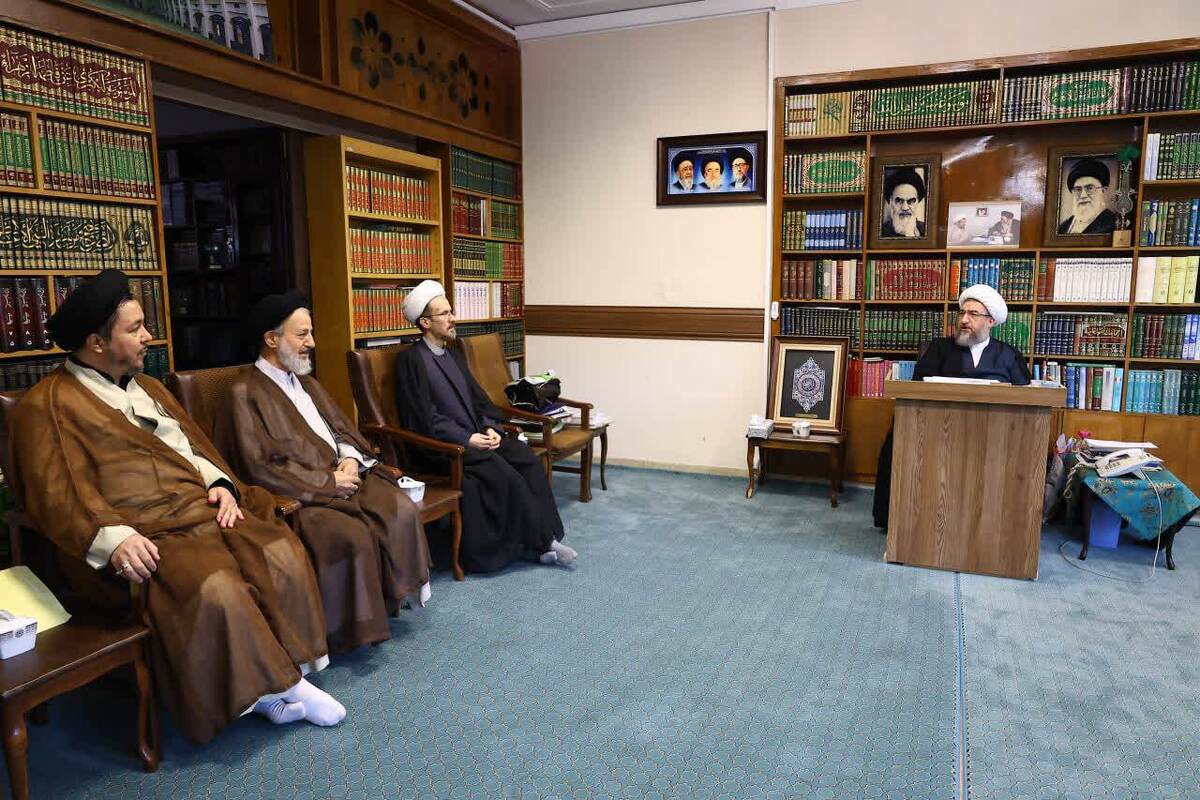 تجلیل امام جمعه تبریز از سال‌ها مجاهدت علمی و تبلیغی حجت‌الاسلام والمسلمین سعیدی آلانق