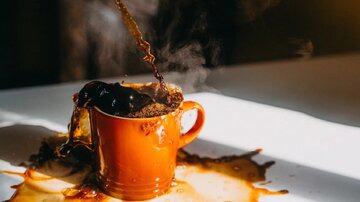 هشدار برای کسانی که معده حساس دارند: قهوه را این مدلی نخورید!