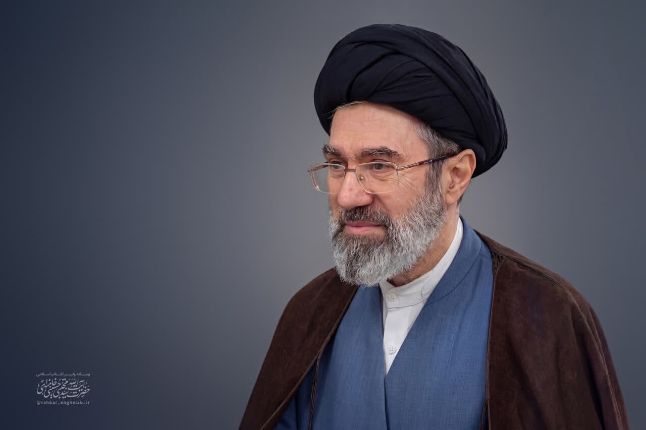 نمایه متنی پیام رهبر انقلاب به مناسبت سالروز افتتاح مجلس شورای اسلامی