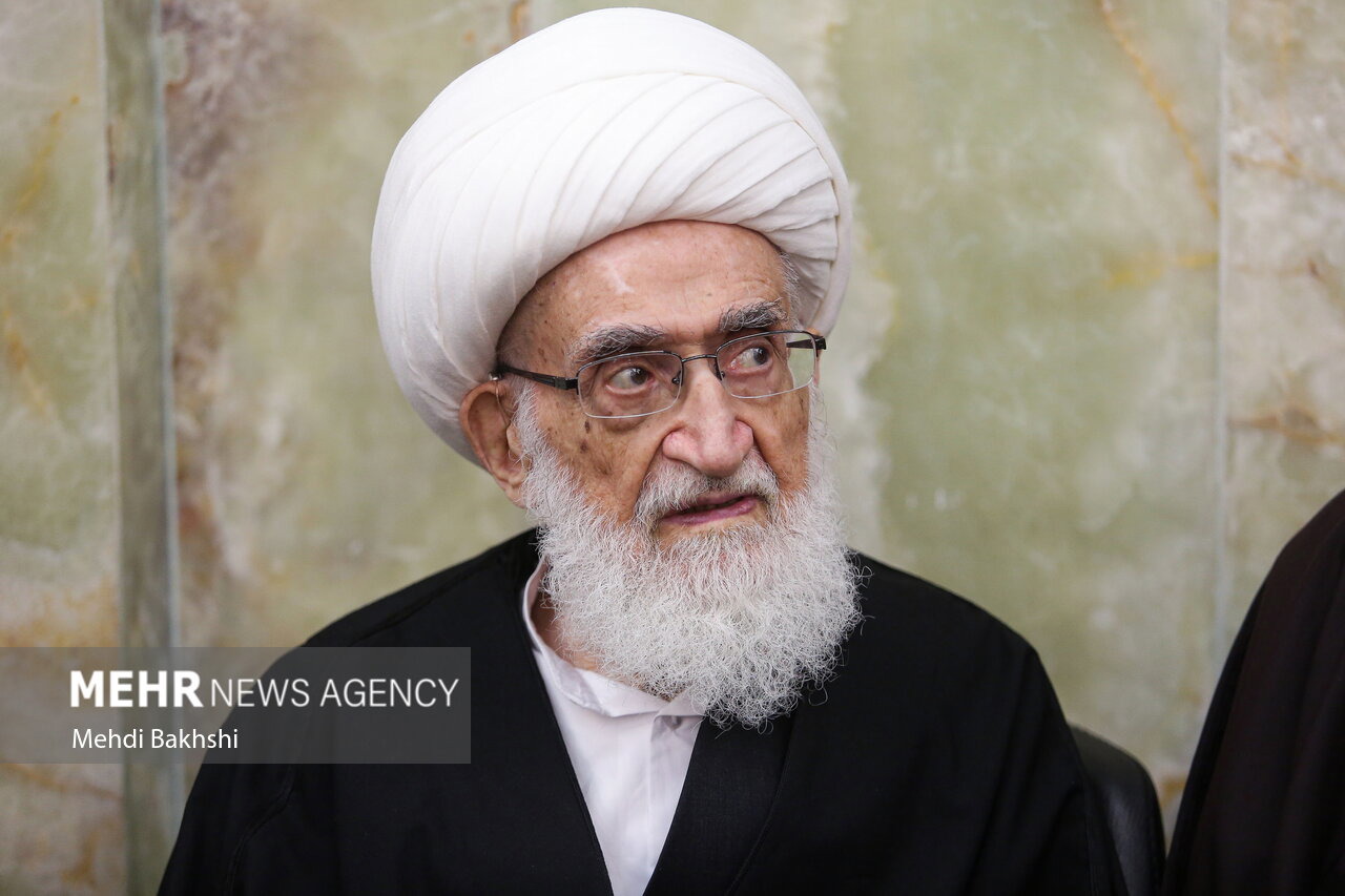 دفتر آیت الله نوری همدانی:مواضع و فتاوا تنها از طریق دفتر منتشر می‌شود