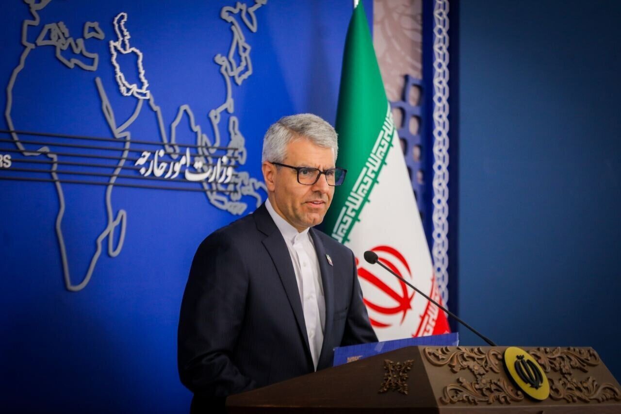 واکنش بقائی به ادعاهای رئیس‌جمهور لبنان: آن‌که کنارش ایستاده را می‌فروشد