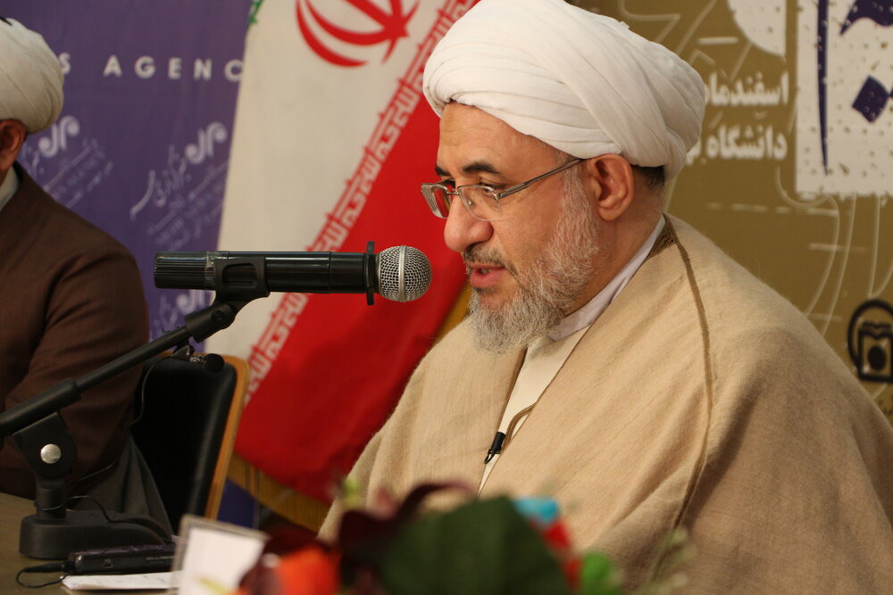آیت الله اراکی:حمله به منافع آمریکا و حامیانش واجب شرعی است