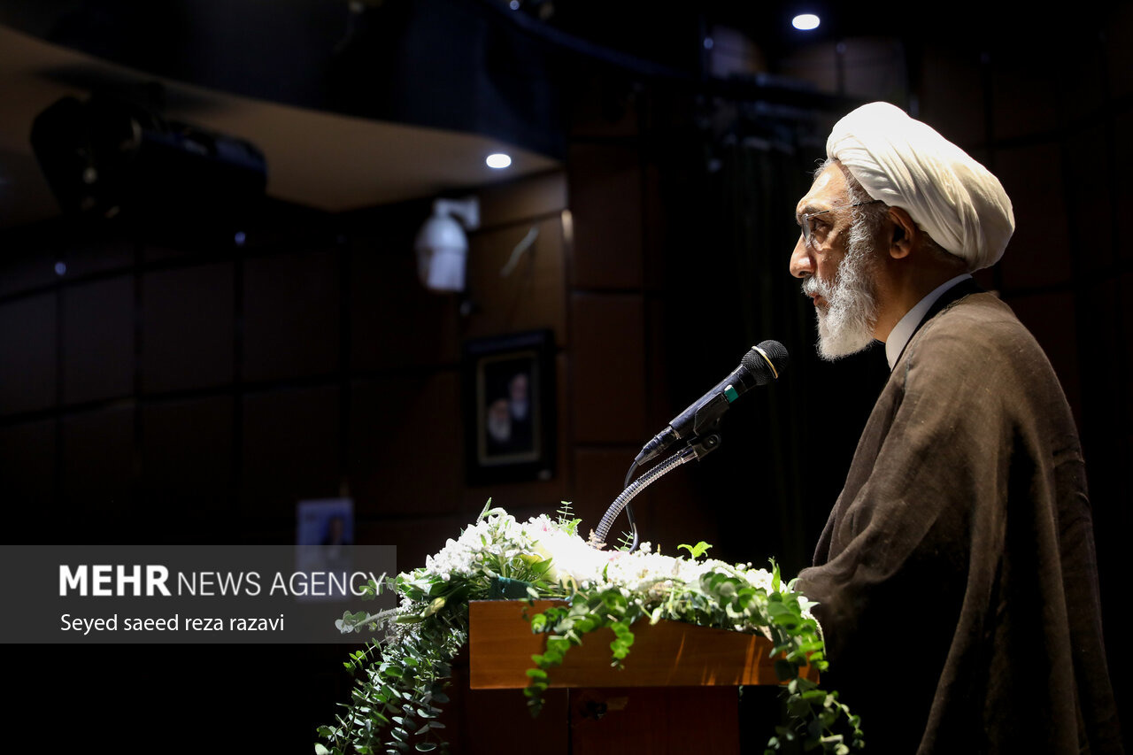 پورمحمدی: جهان در میانه پیوند بی‌سابقه تحولات قرار دارد