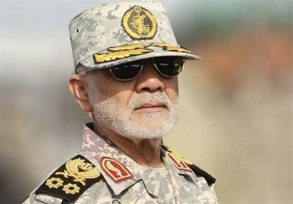 فرزندان ملت دست به ماشه آماده شلیک به قلب دشمن هستند