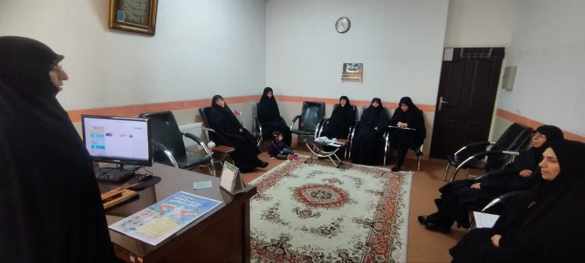برگزاری جلسه هیئت اندیشه ورز در حوزه خواهران