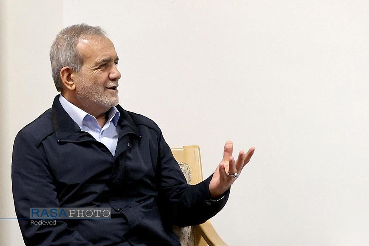 ملت ایران از امام شهید آموخته زیر بار ذلت نرود