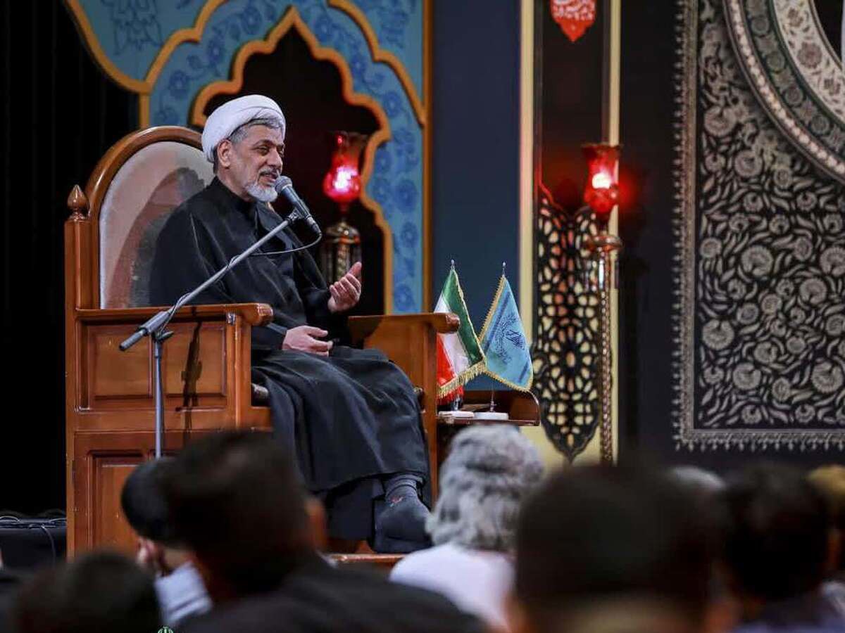نهضت عاشورا بر پایه «بذل جان» در راه خدا شکل گرفت