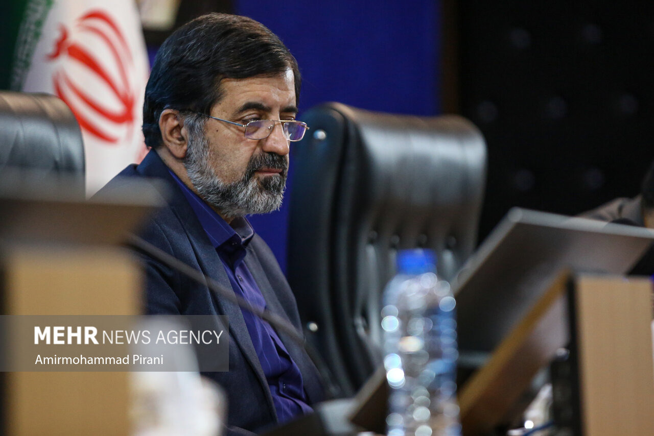 استاندار قم: فرآیندهای سرمایه‌گذاری باید از بروکراسی فرسایشی رها شوند