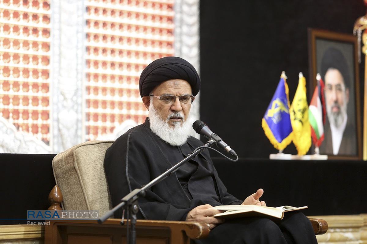 خون پاک امام شهید بعثتی به پا کرده که تا سقوط پرچم آمریکا از پا نخواهد افتاد