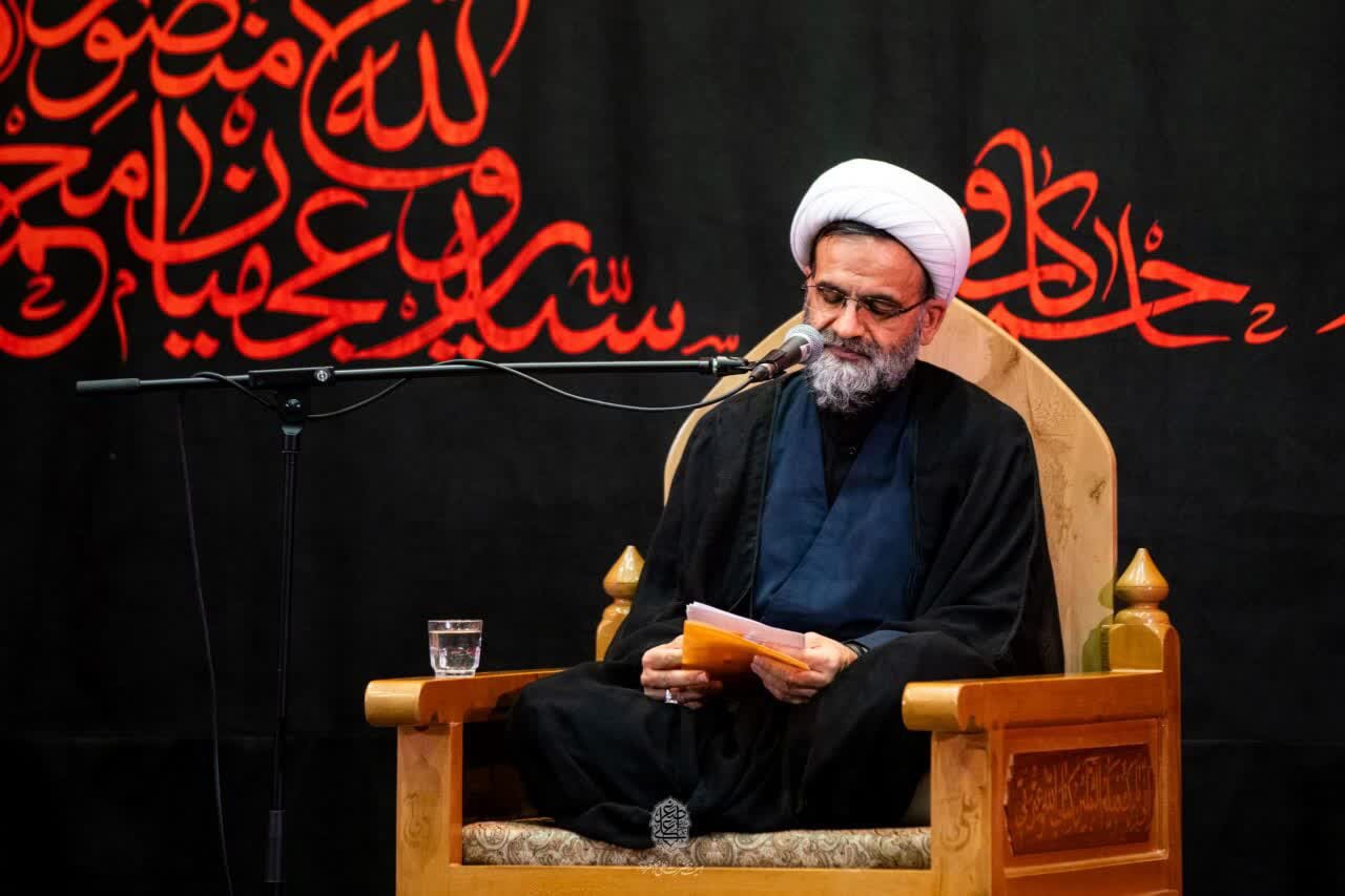 باید جریان احیای سبک زندگی ولایی را در جامعه راه‌اندازی کنیم