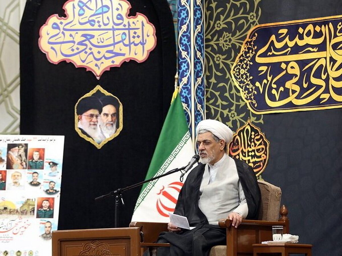 نهضت عاشورا با دعوت به ایثار جان آغاز شد