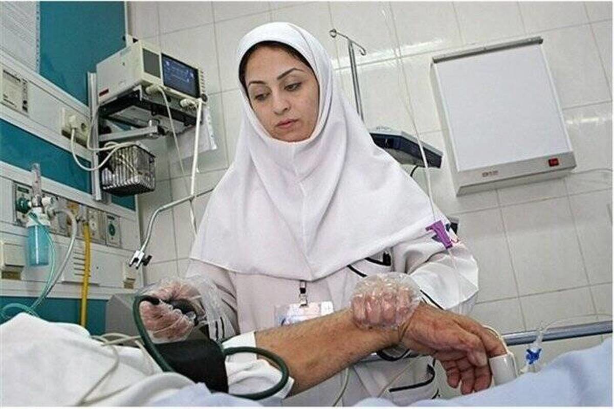 "شغل پرستاری" و مشکلی که فقط مربوط به ایران نیست/ معضل بیشتر بودن مزایای تاکسی اینترنتی نسبت به کارگری!