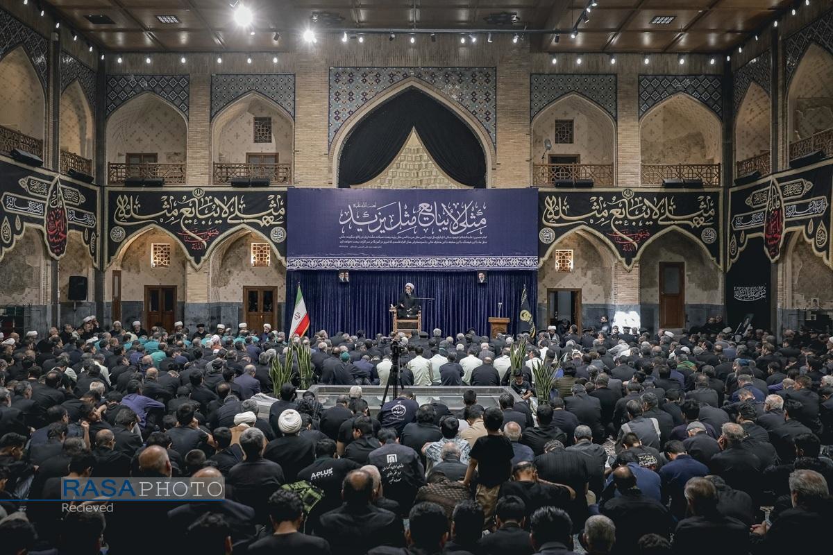 عزاداری روز عاشورای حسینی در مدرسه دو درب حرم مطهر رضوی