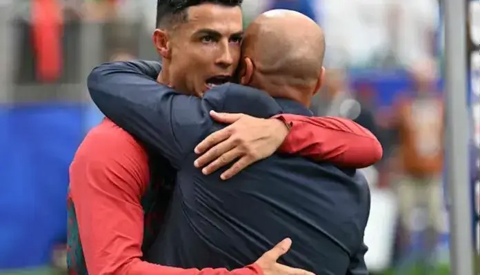 رونالدو قهرمانی جهان را بغل کرد!