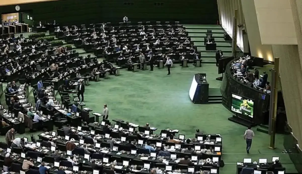 برگزاری جلسه رسمی مجلس بعد از تشییع پیکر رهبر شهید انقلاب