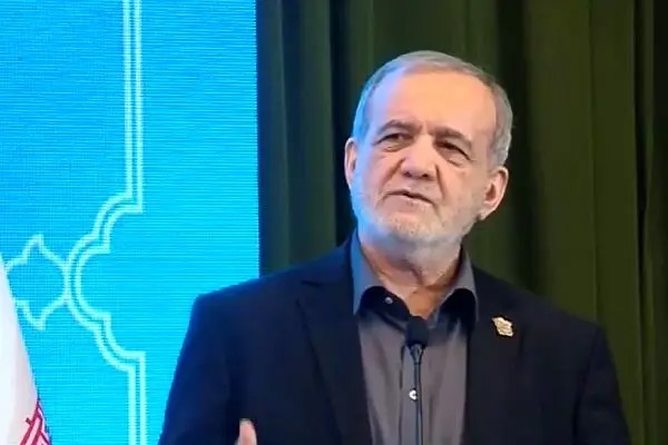 رئیس‌جمهور وارد قم شد