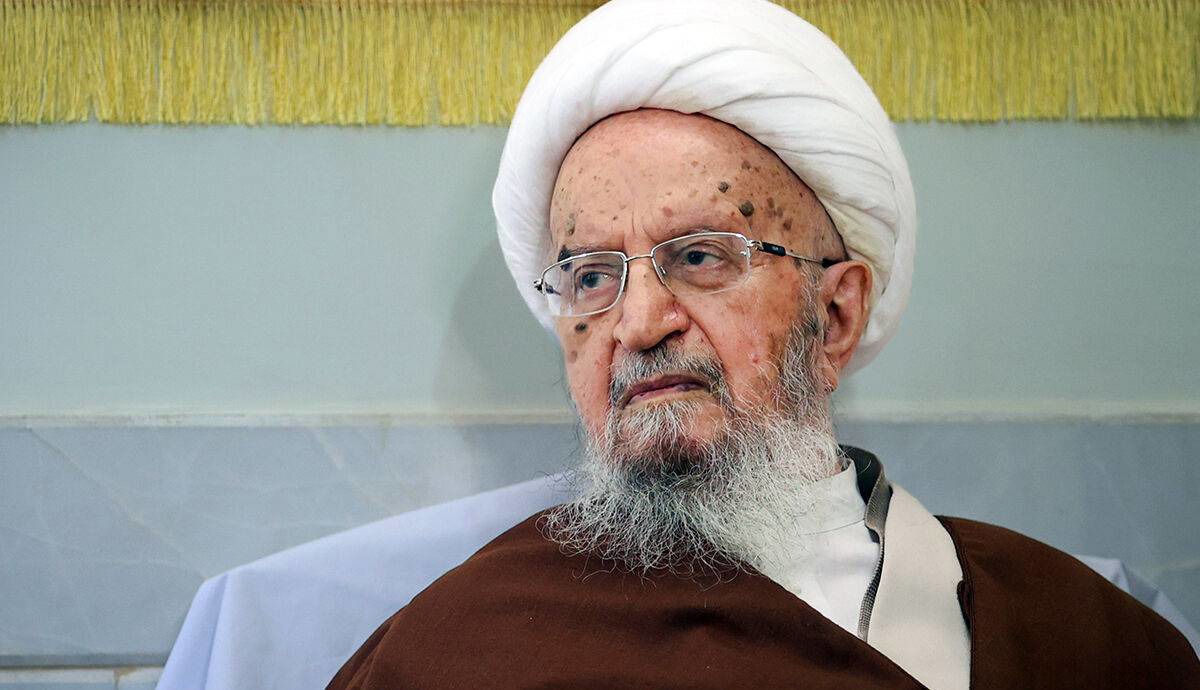 آیت‌الله مکارم شیرازی: نباید اجازه داده شود برخی افراد سودجو بر مردم فشار وارد کنند