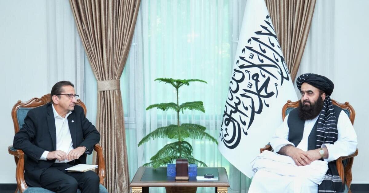 دیدار معاون جدید یوناما با وزیر خارجه طالبان؛ تأکید بر مدیریت کمک‌ها و پروژه‌های زیربنایی