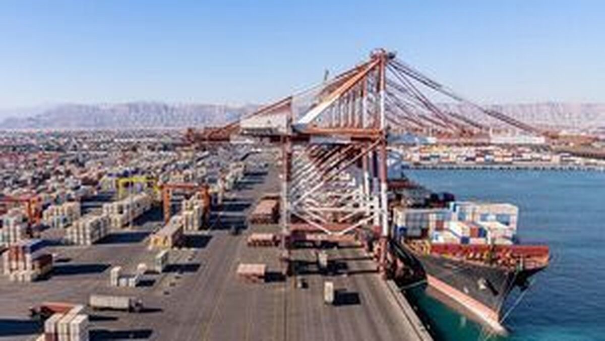 بازگشت روند حمل کالا در بندر شهید رجایی به شرایط پیش از جنگ