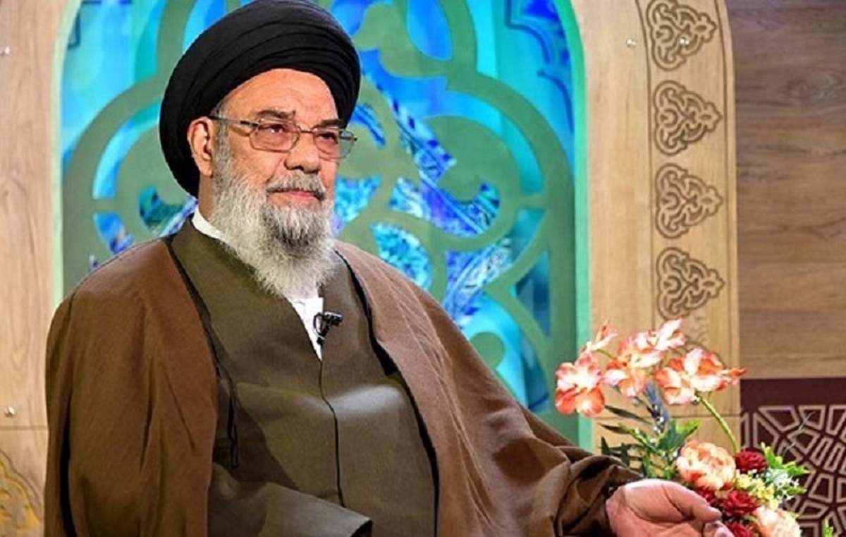 دشمن با جنگ روانی و تبلیغات، قصد جدایی مردم از نظام را دارد
