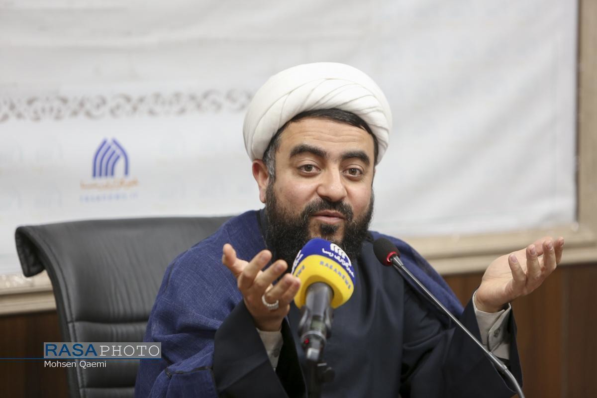 تشییع رهبر شهید باید آغازگر یک نهضت ارتباطی و رسانه‌ای جهانی باشد