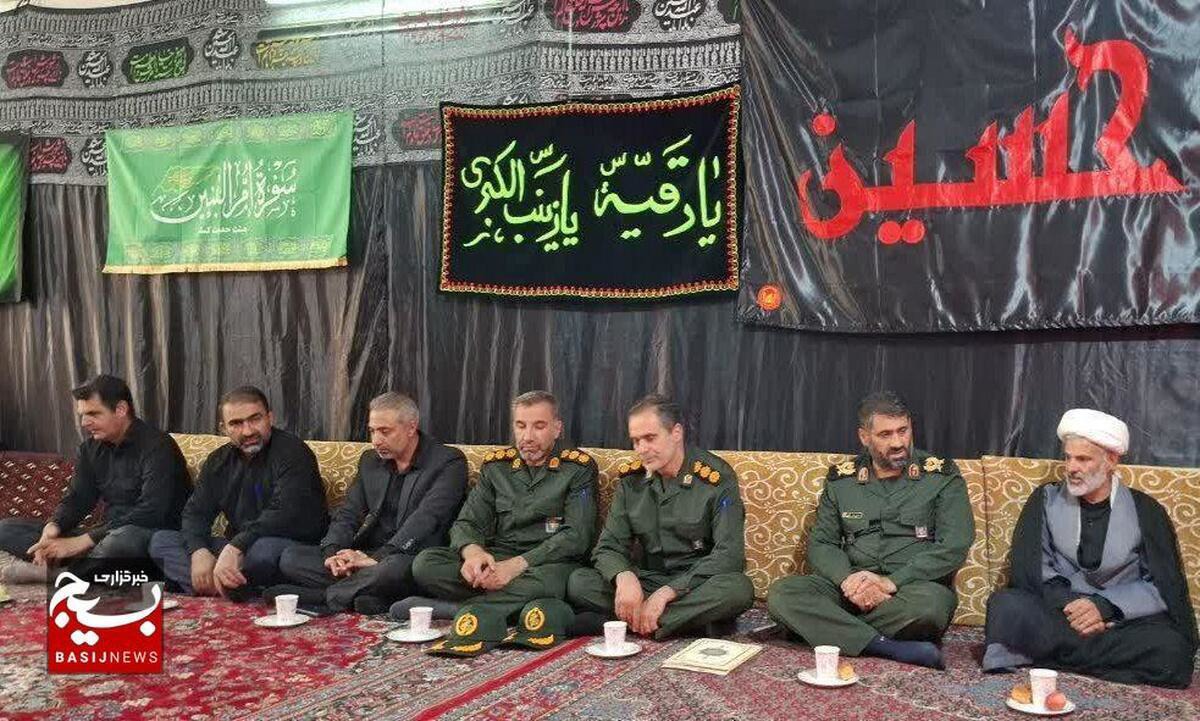 شهدا با خون خود به انقلاب عزت بخشیدند