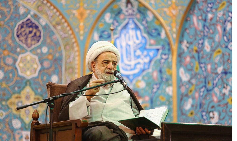 آیت‌الله طبسی:رهبر شهید از روشن‌ترین مصادیق عالم ربانی در عصر غیبت بود