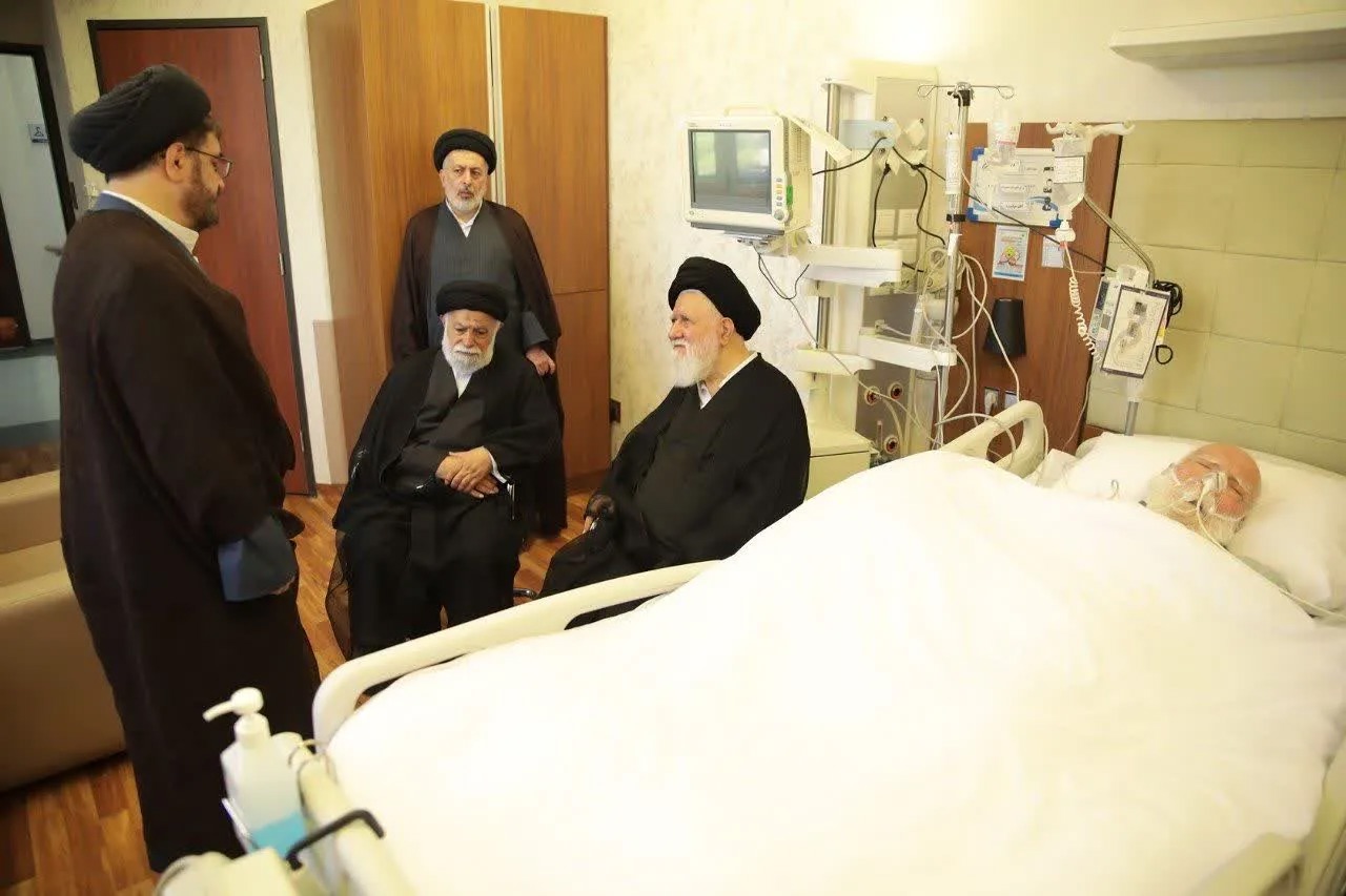 آیت الله علم الهدی از آیت الله موسوی شاهرودی عیادت کرد
