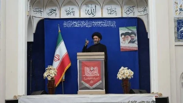 دفاع از کشور جنگ‌طلبی نیست؛ هر کس از صلح سخن می‌گوید باید تفاوت دفاع و تسلیم را بداند