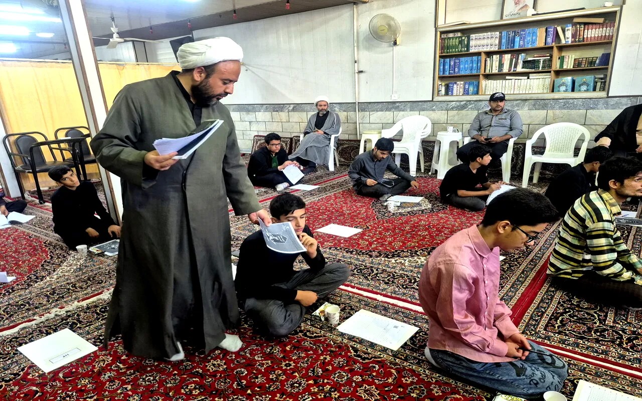 آزمون ورودی مدارس علمیه کاشان برگزار شد