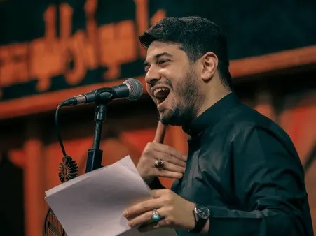 محمد الجنامی «ابواب الزیاره» را برای خادمان اربعین خواند