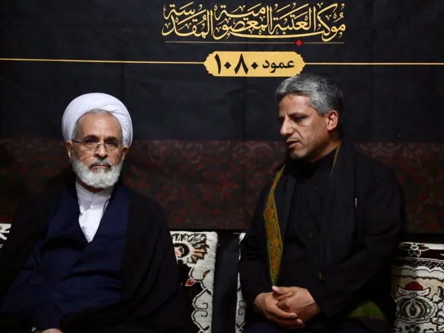 بازدید آیت‌الله اعرافی از موکب حضرت معصومه در مسیر پیاده‌روی اربعین