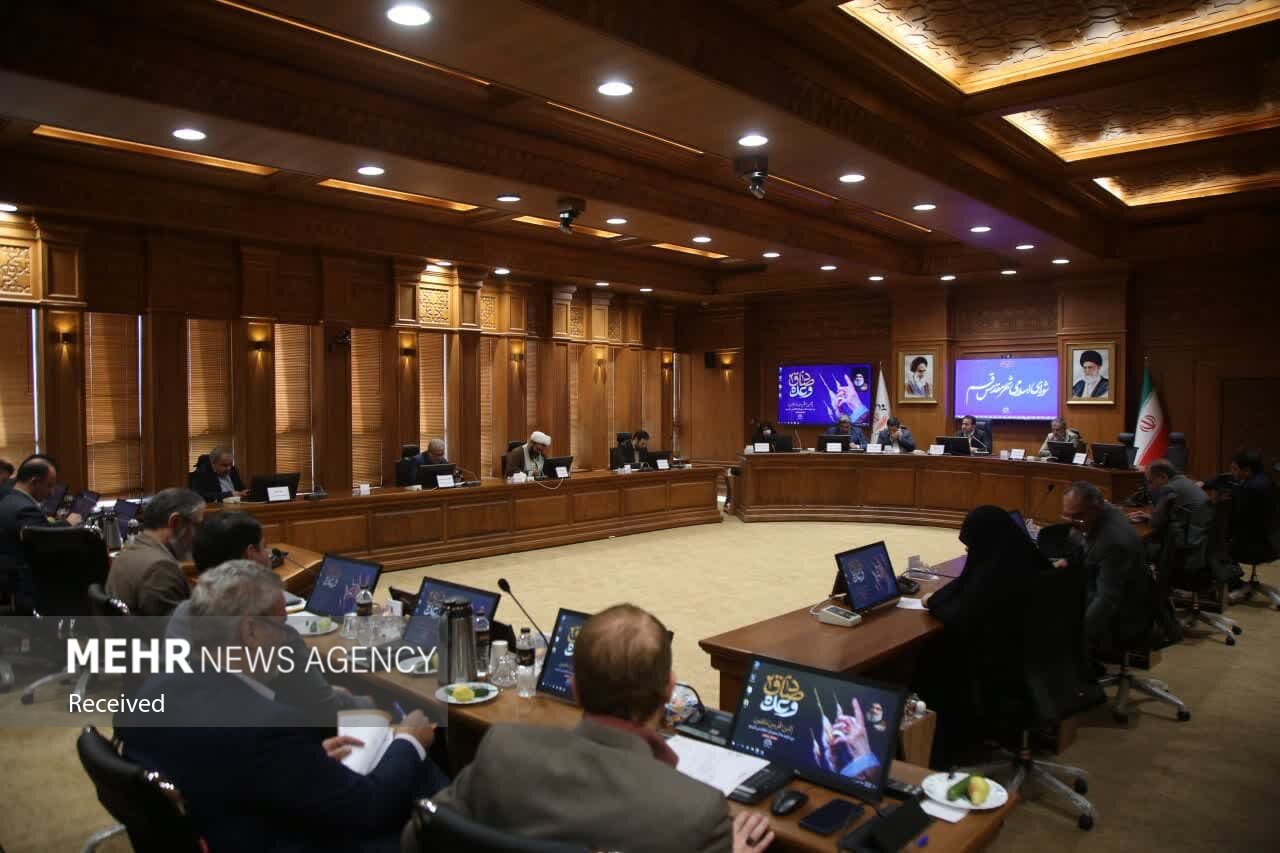 برگزاری جلسه شورای قم با محوریت سرویس مدارس،باغ‌موزه و تنورخانه ایران